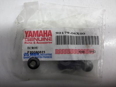 Ecrou YAMAHA 9017906X00